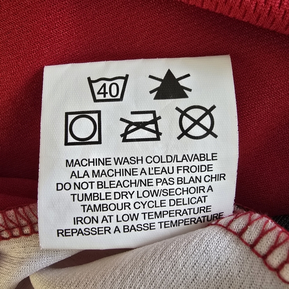 Red Canada Hockey Jersey - Picture 4 of 5